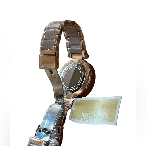 Michael Kors Watch - Picture 8 of 8